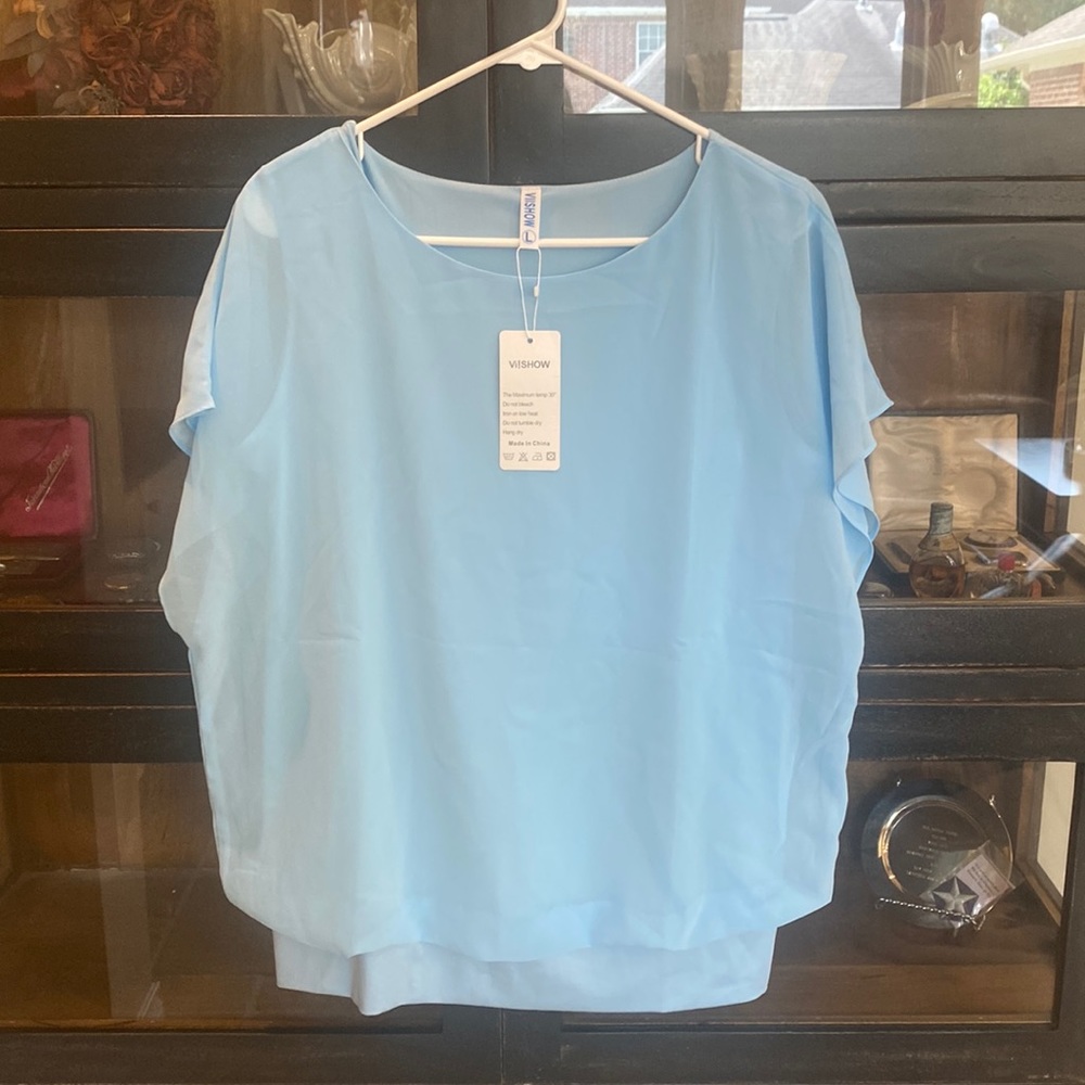 Viishow Women’s Baby Blue Loose Casual Short Sleeve Shirt Size Large NWT